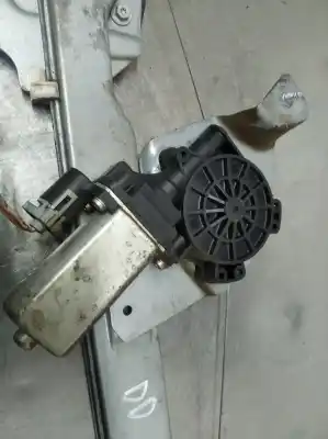 Peça sobressalente para automóvel em segunda mão elevador de vidros dianteiro direito por dacia sandero laureate referências oem iam   