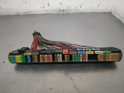 Peça sobressalente para automóvel em segunda mão Caixa De Fusíveis E Relés por BMW SERIE 5 BERLINA (E39) 530d Referências OEM IAM   