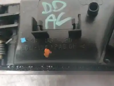 Peça sobressalente para automóvel em segunda mão Puxador Interior Dianteiro Direito por AUDI A6 BERLINA (4B2) 2.5 V6 24V TDI Referências OEM IAM 4B0837020  