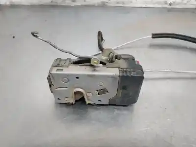 Peça sobressalente para automóvel em segunda mão fechadura da porta dianteira esquerda por opel meriva cosmo referências oem iam 13203899  