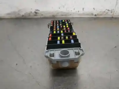 Peça sobressalente para automóvel em segunda mão caixa de fusíveis e relés por opel meriva cosmo referências oem iam 93332763  