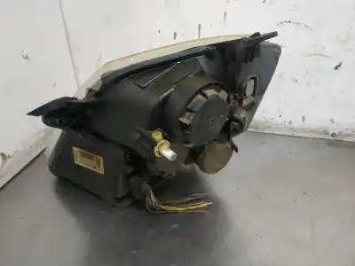 Second-hand car spare part right headlight for opel meriva cosmo oem iam references 93321053  