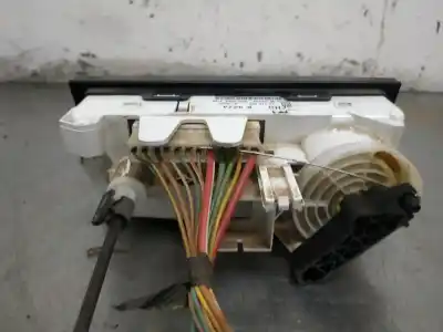 Peça sobressalente para automóvel em segunda mão comando de sofagem (chauffage / ar condicionado) por opel meriva cosmo referências oem iam 13215936  