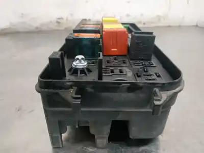 Second-hand car spare part FUSE BOX UNIT for OPEL VECTRA C BERLINA  OEM IAM references 13112918  