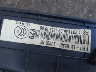 Tweedehands auto-onderdeel bekleding linker voordeur voor hyundai veloster (fs) 1.6 gdi oem iam-referenties 823302v010