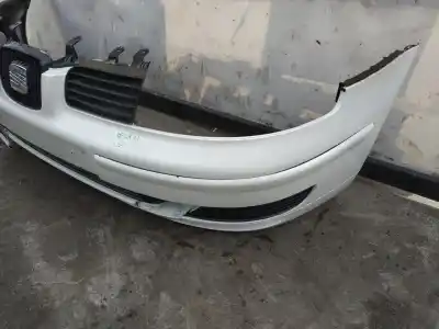 Recambio de automóvil de segunda mano de PARAGOLPES DELANTERO para SEAT LEON (1M1)  referencias OEM IAM   