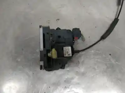 Pezzo di ricambio per auto di seconda mano serratura porta anteriore destra per opel corsa d cosmo riferimenti oem iam 13258274  