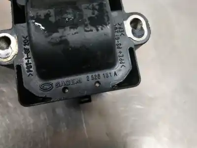 Pezzo di ricambio per auto di seconda mano bobina di accensione per renault clio ii fase ii (b/cb0) authentique 58 cv / 43 kw riferimenti oem iam 7700873701  
