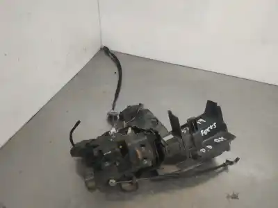 Peça sobressalente para automóvel em segunda mão Fechadura Da Porta Dianteira Direita por FORD FOCUS BERLINA (CAP) Ambiente (D) Referências OEM IAM   