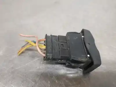 Second-hand car spare part left front power window switch for dacia logan mcv laureate oem iam references 22681   Second-hand car spare part left front power window switch for dacia logan mcv laureate oem iam references 22681