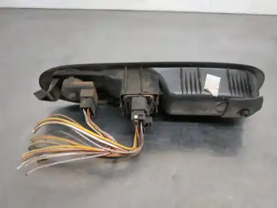 Pezzo di ricambio per auto di seconda mano interruttore alzacristalli anteriore sinistro per renault clio ii fase ii (b/cb0) base authentique 65 cv / 48 kw riferimenti oem iam 8200084008  