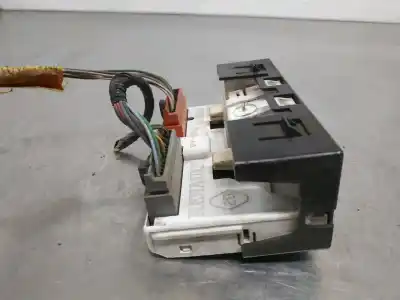 Second-hand car spare part multifunction display for renault clio ii fase ii (b/cb0) base authentique 65 cv / 48 kw oem iam references p8200028364a  