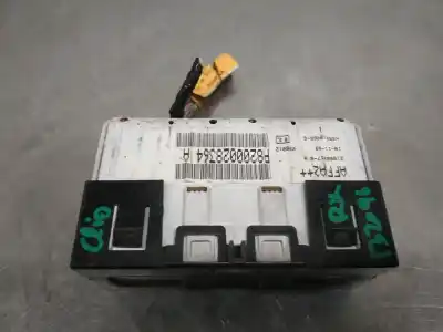 Second-hand car spare part multifunction display for renault clio ii fase ii (b/cb0) base authentique 65 cv / 48 kw oem iam references p8200028364a  