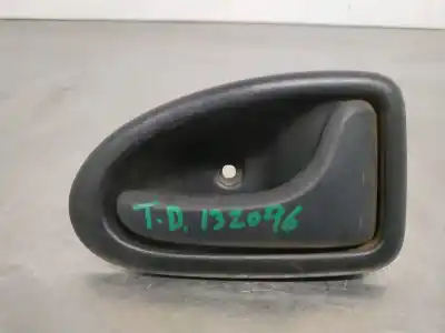 Pièce détachée automobile d'occasion POIGNÉE INTÉRIEURE ARRIÈRE DROITE pour RENAULT CLIO II FASE II (B/CB0)  Références OEM IAM   