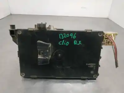 Second-hand car spare part fuse box unit for renault clio ii fase ii (b/cb0) base authentique 65 cv / 48 kw oem iam references p8200311989  
