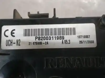 Second-hand car spare part fuse box unit for renault clio ii fase ii (b/cb0) base authentique 65 cv / 48 kw oem iam references p8200311989  