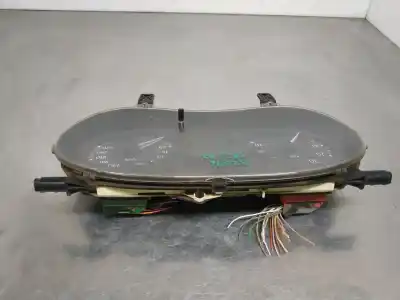 Pezzo di ricambio per auto di seconda mano pannello degli strumenti per renault clio ii fase ii (b/cb0) base authentique 65 cv / 48 kw riferimenti oem iam p8200276525  