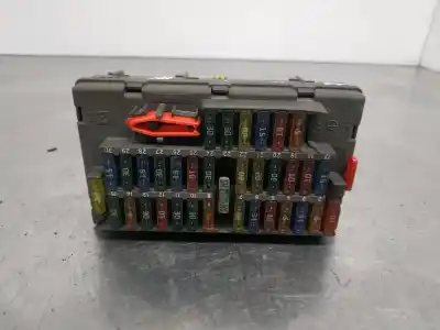 Second-hand car spare part fuse box unit for citroen jumpy 2.0 hdi sx caja cerrada acristalda (80kw) oem iam references 9631527980  