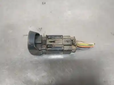 Second-hand car spare part HAZARD WARNING LIGHTS for RENAULT KANGOO (F/KC0) ALIZE 64 CV / 47 KW OEM IAM references 090307D  