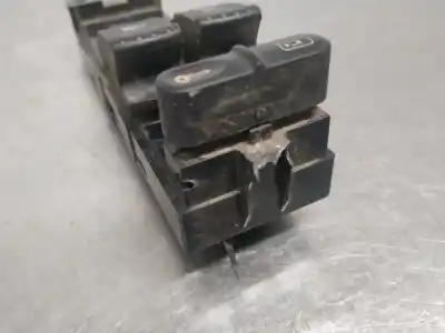 Автозапчасти б/у ВЫКЛЮЧАТЕЛЬ ЛЕВОГО ПЕРЕДНЕГО ОКНА за VOLKSWAGEN PASSAT VARIANT (3B5)  ссылки OEM IAM   