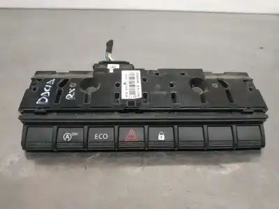 Second-hand car spare part hazard warning lights for mitsubishi montero (l040) 2500 td oem iam references 283e86009r  