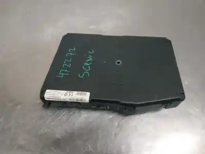 Pezzo di ricambio per auto di seconda mano SCATOLA RELÈ/FUSIBILI per RENAULT SCENIC II  Riferimenti OEM IAM 8200309690  