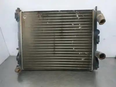 Pezzo di ricambio per auto di seconda mano radiatore d acqua per renault clio ii fase ii (b/cb0) authentique 58 cv / 43 kw riferimenti oem iam 8200164413  