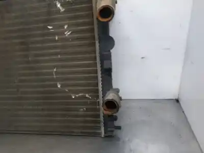 Pezzo di ricambio per auto di seconda mano radiatore d acqua per renault clio ii fase ii (b/cb0) authentique 58 cv / 43 kw riferimenti oem iam 8200164413  