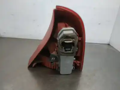 Second-hand car spare part left tailgate light for renault clio ii fase ii (b/cb0) authentique 58 cv / 43 kw oem iam references   