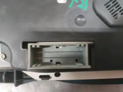 Автозапчастина б/у панель інструментів для RENAULT CLIO II FASE II (B/CB0) Authentique 58 CV / 43 KW Посилання на OEM IAM P8200261119  