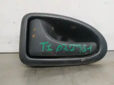 Pezzo di ricambio per auto di seconda mano maniglia interna posteriore sinistra per renault clio ii fase ii (b/cb0) authentique 58 cv / 43 kw riferimenti oem iam    Pezzo di ricambio per auto di seconda mano maniglia interna posteriore sinistra per renault clio ii fase ii (b/cb0) authentique 58 cv / 43 kw riferimenti oem iam