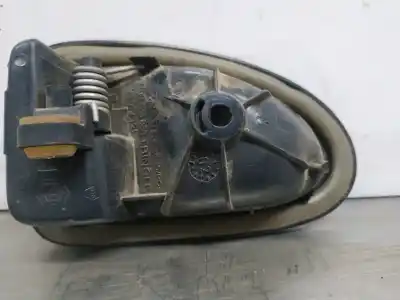 Pezzo di ricambio per auto di seconda mano maniglia interna posteriore destra per renault clio ii fase ii (b/cb0) authentique 58 cv / 43 kw riferimenti oem iam    Pezzo di ricambio per auto di seconda mano maniglia interna posteriore destra per renault clio ii fase ii (b/cb0) authentique 58 cv / 43 kw riferimenti oem iam