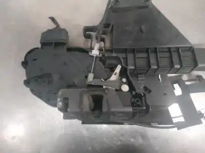 Peça sobressalente para automóvel em segunda mão fechadura da porta dianteira direita por ford focus berlina (cap) ambiente (d) referências oem iam   