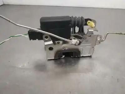 Second-hand car spare part FRONT RIGHT DOOR LOCK for DACIA DUSTER  OEM IAM references 8200735224  