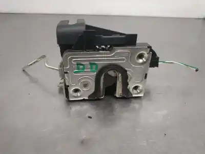 Second-hand car spare part front right door lock for dacia duster ambiance 4x2 oem iam references 8200735224  