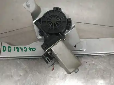 Second-hand car spare part passenger side right window regulator for dacia duster ambiance 4x2 oem iam references 8200733828e  