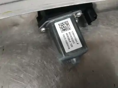 Peça sobressalente para automóvel em segunda mão elevador de vidros dianteiro direito por dacia sandero stepway essential referências oem iam 9030356f  