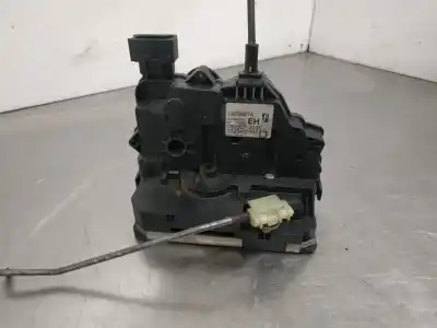 Pezzo di ricambio per auto di seconda mano serratura porta anteriore destra per opel corsa d cmon riferimenti oem iam 13258274  