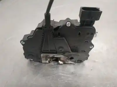 Pezzo di ricambio per auto di seconda mano serratura porta anteriore destra per opel corsa d cmon riferimenti oem iam 13258274  