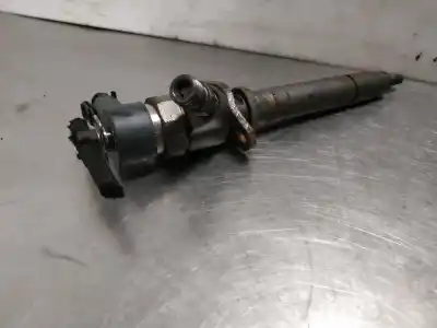 Second-hand car spare part INJECTOR for VOLVO S80 BERLINA  OEM IAM references 8658752  