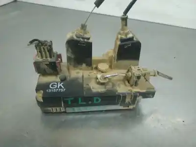 Second-hand car spare part right side door lock for opel combo corsa c oem iam references 13157757  