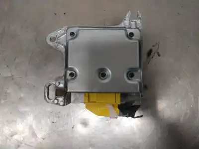 Автозапчастина б/у блок управління подушками безпеки для RENAULT KANGOO (F/KC0) Authentique 64 CV / 47 KW Посилання на OEM IAM 8200098401  