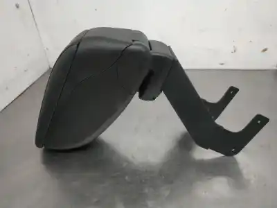 Pezzo di ricambio per auto di seconda mano bracciolo centrale per dacia duster laureate 4x2 riferimenti oem iam   