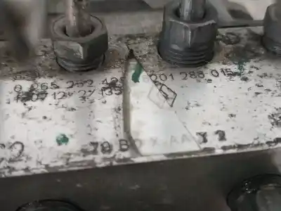 Peça sobressalente para automóvel em segunda mão abs por dacia duster laureate 4x2 referências oem iam 8201288015  