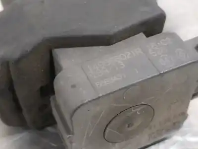 Second-hand car spare part additional air valve for dacia duster laureate 4x2 oem iam references 149568021r9  