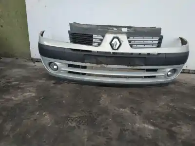 Автозапчастина б/у передній бампер для renault clio ii fase ii (b/cb0) base authentique 82 cv / 60 kw посилання на oem iam   