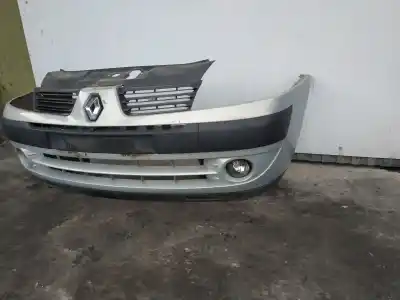 Автозапчастина б/у передній бампер для RENAULT CLIO II FASE II (B/CB0) Base Authentique 82 CV / 60 KW Посилання на OEM IAM   