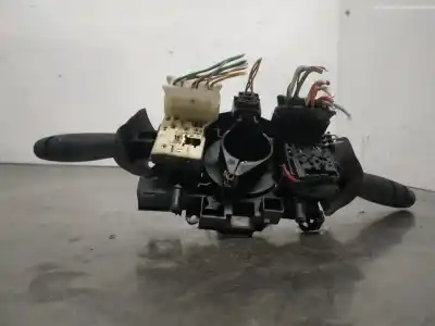 Автозапчастина б/у многофункційне управління для RENAULT CLIO II FASE II (B/CB0) Base Authentique 82 CV / 60 KW Посилання на OEM IAM 8200204068  