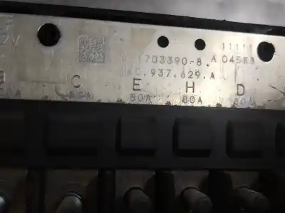 Peça sobressalente para automóvel em segunda mão Caixa De Fusíveis E Relés por AUDI A3 (8P) 2.0 TDI Ambiente (DPF) (125kW) Referências OEM IAM 1K0937629A  