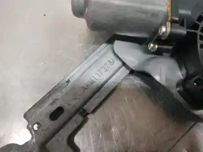 Peça sobressalente para automóvel em segunda mão Elevador De Vidros Traseiro Esquerdo por RENAULT SCENIC II Confort Authentique 101 CV / 74 KW Referências OEM IAM ARM117373AR  